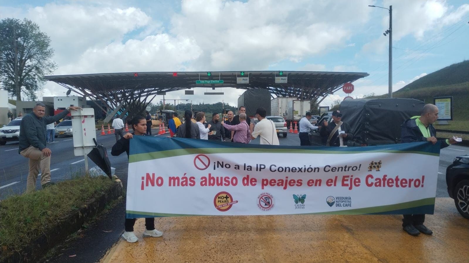 Peajes de $17.800 pasarán a costar solo $700: ANI logra acuerdo histórico tras protestas en Autopistas del Café